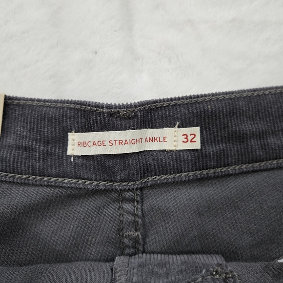 Levi’s Ribcage Straight Ankle Corduroy Pants in Grey Women’s Size 32X27 - Picture 3 of 5
